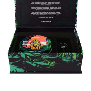   Uppercut Deluxe Black Light Matt Pomade Collector's Kit - matt pomádé, UV lámpa, díszdoboz- 100g