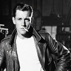 Rock’n’Roll a Hajban: A Greaser Stílus és a Pomádék Titka